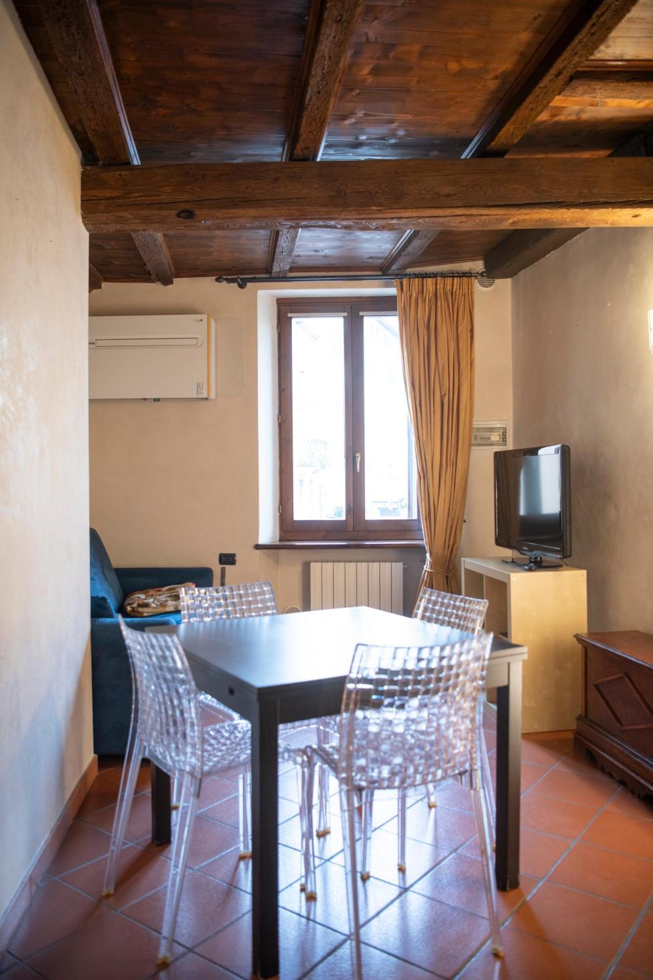 Ai Piedi Del Castello / 4Pl / Apt. Full 维罗纳 外观 照片