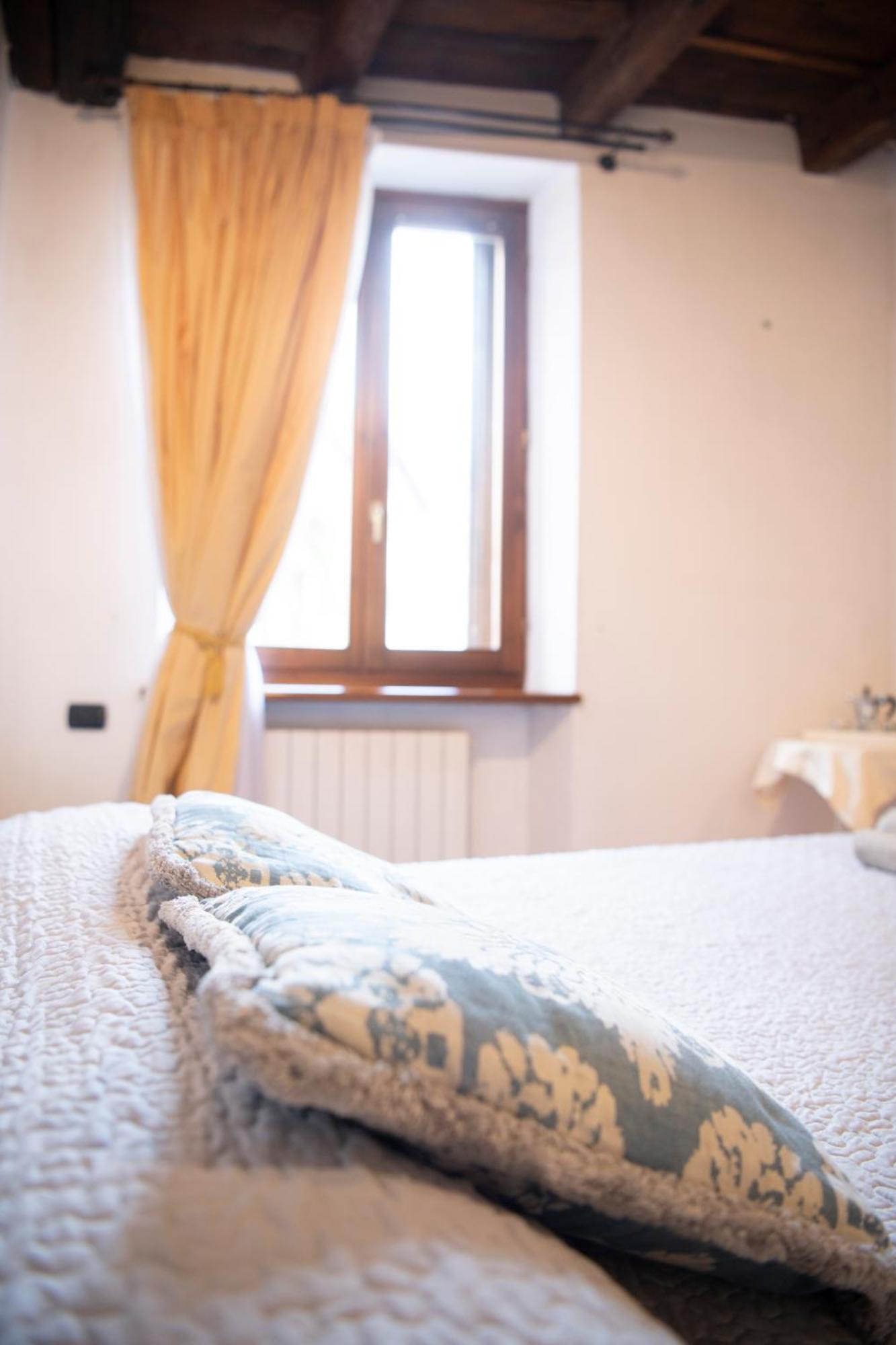 Ai Piedi Del Castello / 4Pl / Apt. Full 维罗纳 外观 照片